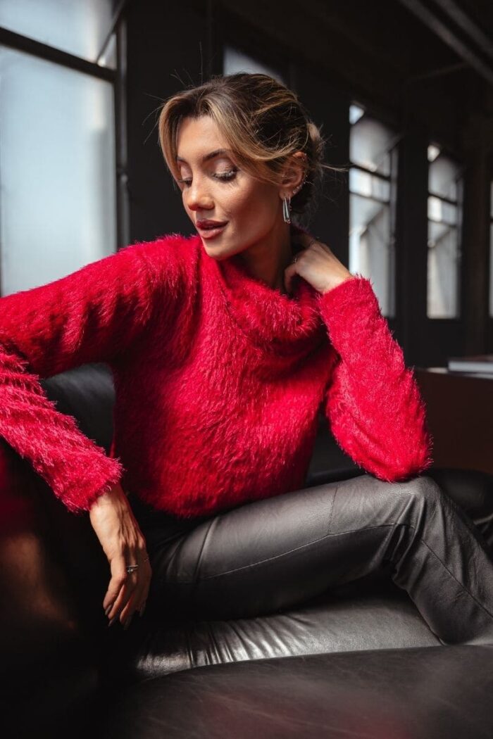 Blusa Curta Gola Alta