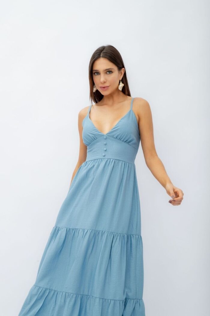 Vestido Azul Íris contém design midi decotado, lastex nas costas e regulador nas alças, saia em 3 marias. Perfeito para qualquer ocasião.